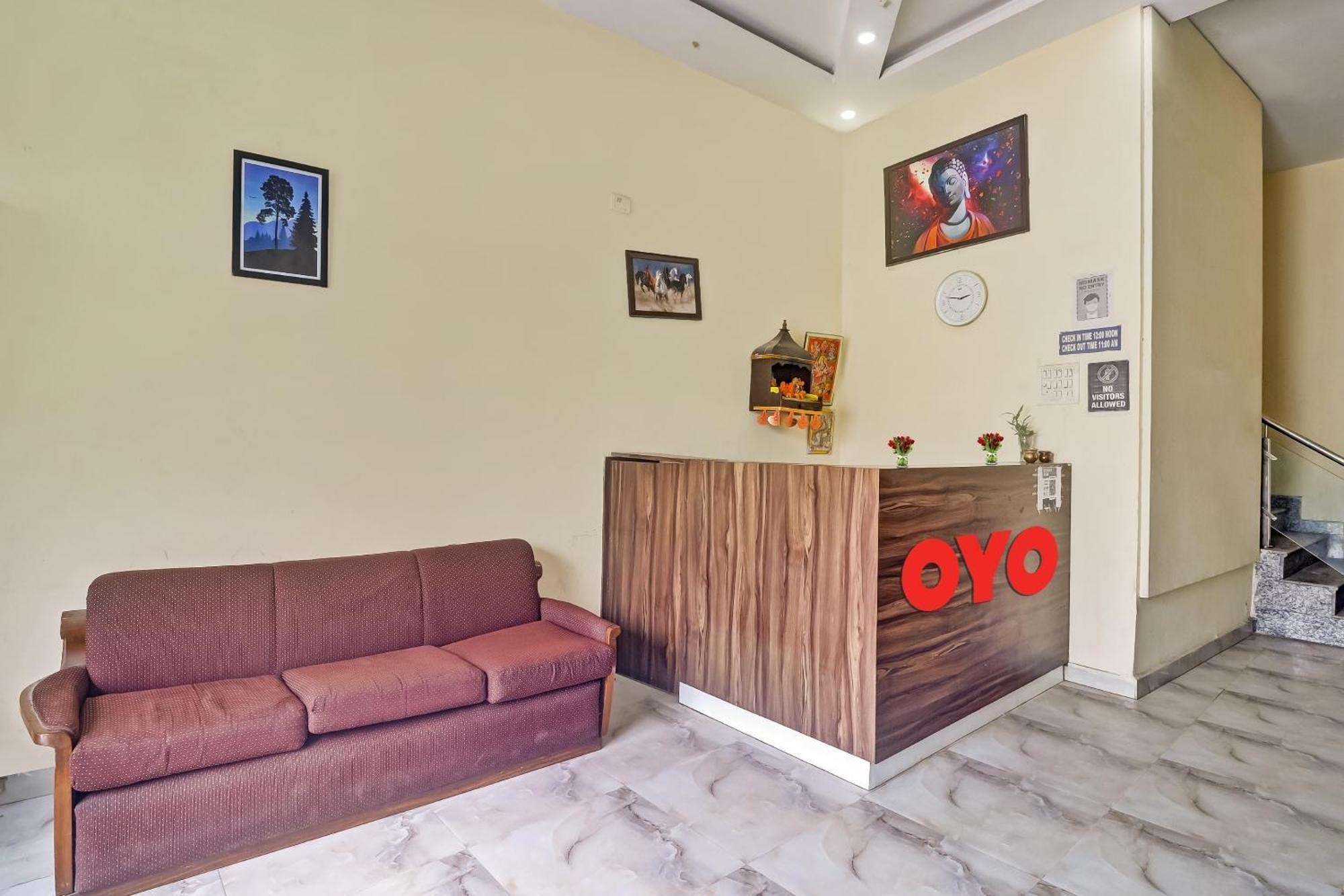 Hotel O Prince Home Stay Near Ambience Mall Nové Dillí Exteriér fotografie